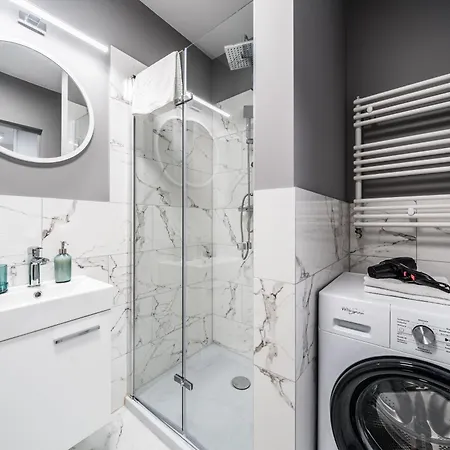 Rent Like - Slonimskiego 2 *